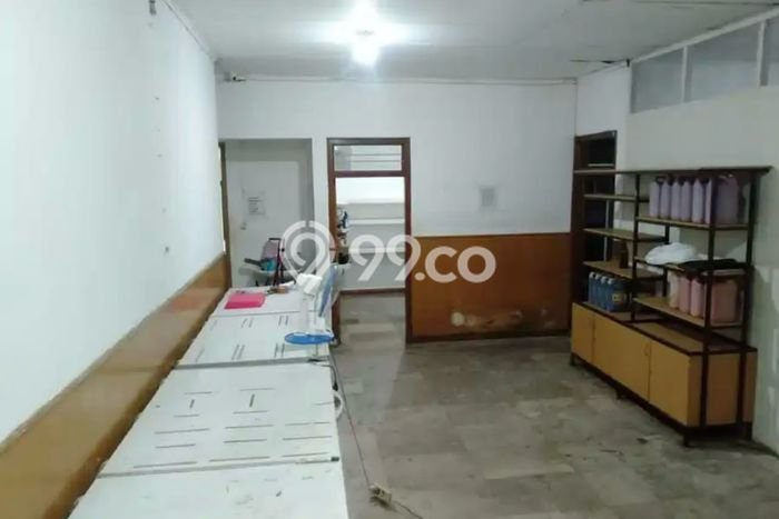 Hunian Elit LB 300m2 Siap Pakai Desain Elegan di BKR, Bandung Hunian Elit LB 300m2 Siap Pakai Desain Elegan di BKR, Bandung
