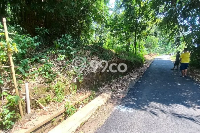 Tanah Strategis Dijual di Cisitu Sumedang 569m2 Tanah Strategis Dijual di Cisitu Sumedang 569m2
