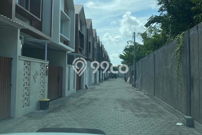 Rumah Mewah LB 140m2 Siap Pakai Desain Elegan di Sanur, Denpasar Rumah Mewah LB 140m2 Siap Pakai Desain Elegan di Sanur, Denpasar