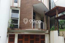 Rumah Mewah LB 330m2 Siap Pakai Desain Elegan di Lebak Bulus, Jakarta Selatan Rumah Mewah LB 330m2 Siap Pakai Desain Elegan di Lebak Bulus, Jakarta Selatan