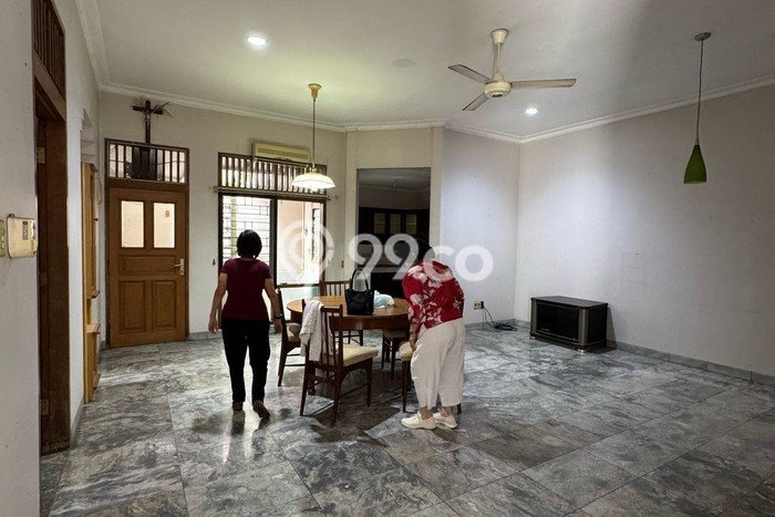 Rumah Luxury Modern Tanpa Renovasi di Kedoya Jakarta Barat Rumah Luxury Modern Tanpa Renovasi di Kedoya Jakarta Barat