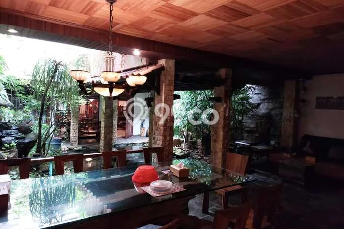 Rumah Luxury Modern Tanpa Renovasi di Grogol Jakarta Barat Rumah Luxury Modern Tanpa Renovasi di Grogol Jakarta Barat