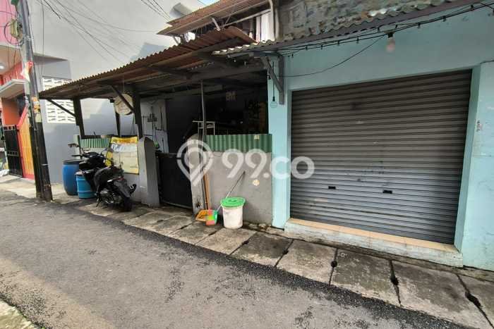 Kost Dijual di Menteng Atas dengan 18 KT dan Luas 205m2 Kost Dijual di Menteng Atas dengan 18 KT dan Luas 205m2