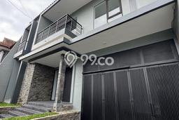 Rumah Luxury Modern Tanpa Renovasi di Dieng Malang Rumah Luxury Modern Tanpa Renovasi di Dieng Malang