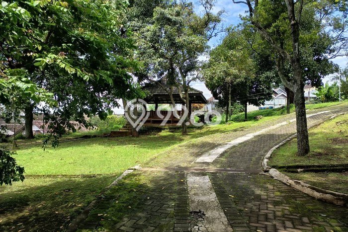 For Sale Vila Kawasan Lawang, Luas 7141m2m², Posisi Strategis For Sale Vila Kawasan Lawang, Luas 7141m2m², Posisi Strategis