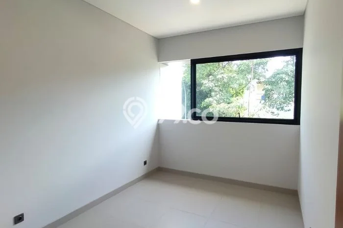 Rumah Elit LB 260m2 Siap Huni Desain Elegan di BSD City, Tangerang Rumah Elit LB 260m2 Siap Huni Desain Elegan di BSD City, Tangerang