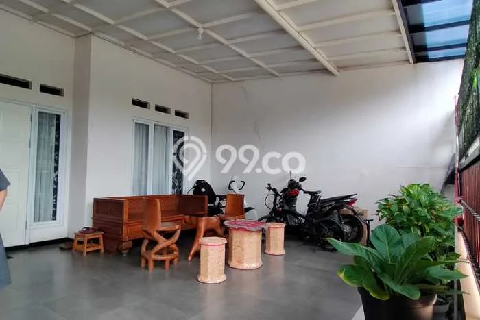 Rumah Luas Asri 2 KT Siap Huni di Harapan Indah Bekasi Rumah Luas Asri 2 KT Siap Huni di Harapan Indah Bekasi