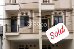 For Sale Hunian Rumah Terawat 4 KT di Tanjung Duren Selatan, Jakarta Barat For Sale Hunian Rumah Terawat 4 KT di Tanjung Duren Selatan, Jakarta Barat
