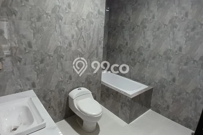 Jual Rumah Strategis Bagus Punya 4 KT di Serpong Tangerang Selatan SHM Jual Rumah Strategis Bagus Punya 4 KT di Serpong Tangerang Selatan SHM