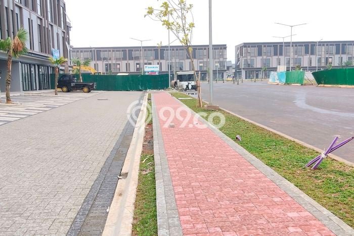 Unit Ruko disewakan di Serpong Tangerang Selatan dengan LT 115m2 / LB 165m2 Unit Ruko disewakan di Serpong Tangerang Selatan dengan LT 115m2 / LB 165m2