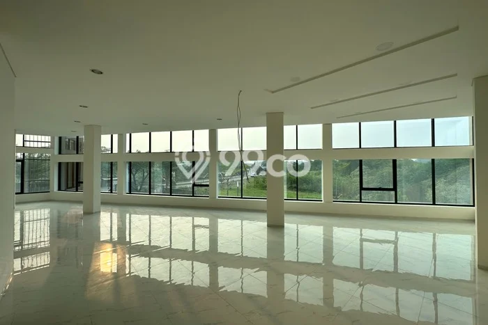 Ruko untuk disewa di Cisauk punya LT 120m2 & LB 206m2 harga sewa kompetitif Ruko untuk disewa di Cisauk punya LT 120m2 & LB 206m2 harga sewa kompetitif
