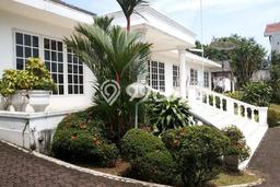 Ready to Use! Premium House LT 1405m2 Desain Elegan di Bekasi Ready to Use! Premium House LT 1405m2 Desain Elegan di Bekasi