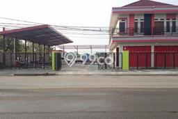 Gudang Disewa di Tangerang dengan LB 400m2 Area Komersial Ramai Gudang Disewa di Tangerang dengan LB 400m2 Area Komersial Ramai