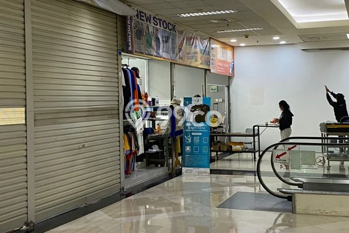 Komersial Bagus Dijual LB 7m2 Lokasi Strategis Jakarta Selatan Area Cocok untuk Berbisnis Komersial Bagus Dijual LB 7m2 Lokasi Strategis Jakarta Selatan Area Cocok untuk Berbisnis