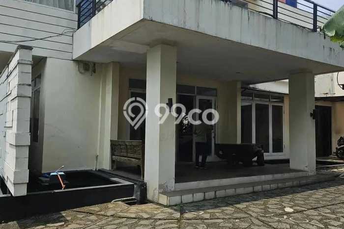 Ready to Use! Premium House LT 833m2 Desain Elegan di Kemang Ready to Use! Premium House LT 833m2 Desain Elegan di Kemang