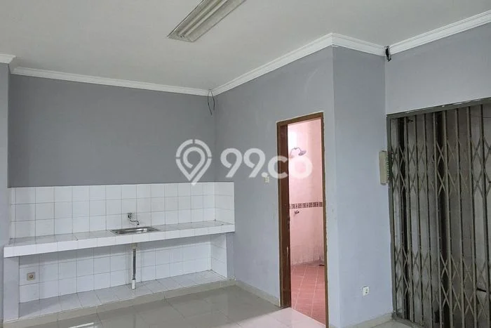 Ruko Disewa di Jakarta Pusat dengan LB 1600m2 Area Komersial Ramai Ruko Disewa di Jakarta Pusat dengan LB 1600m2 Area Komersial Ramai