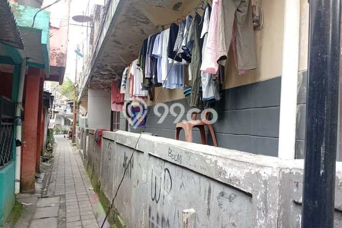 Rumah Kost untuk Dijual di Bogor Tengah dengan 0 KT, 15 KM, Luas 800m2 Rumah Kost untuk Dijual di Bogor Tengah dengan 0 KT, 15 KM, Luas 800m2