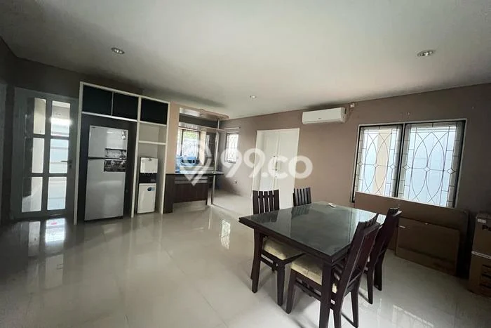 Rumah Cantik Siap Pakai Di Lippo Cikarang Luas 350m2 Aman Rumah Cantik Siap Pakai Di Lippo Cikarang Luas 350m2 Aman