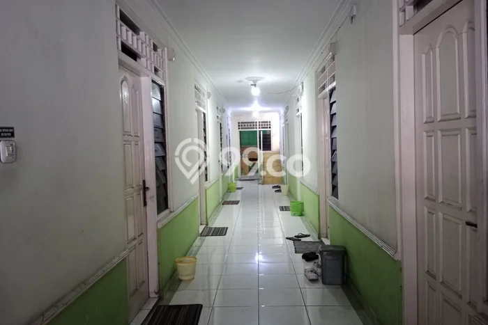 Peluang Investasi! Rumah Kost Dijual di Semarang Tengah, Semarang, 14 KT, 5 KM, Luas 105m2 Peluang Investasi! Rumah Kost Dijual di Semarang Tengah, Semarang, 14 KT, 5 KM, Luas 105m2