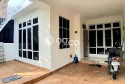 SPECIAL PRICE! Rumah di Sektor 1C-Gading Serpong, 2 KM, Dekat Pusat Kota, LT 126m² LB 100m² SPECIAL PRICE! Rumah di Sektor 1C-Gading Serpong, 2 KM, Dekat Pusat Kota, LT 126m² LB 100m²