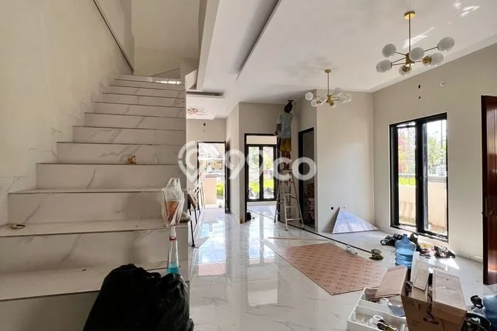 Rumah Mewah Siap Huni LT 145m2 di Serpong Utara, Tangerang Selatan Rumah Mewah Siap Huni LT 145m2 di Serpong Utara, Tangerang Selatan