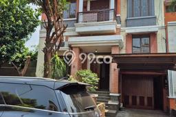 Siap Huni Rumah Mewah 3 Kamar di Kelapa Gading Dekat ke Mana Pun Siap Huni Rumah Mewah 3 Kamar di Kelapa Gading Dekat ke Mana Pun