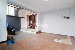 Rumah Disewakan Denpasar LT 125m2 LB 125m2 Area Renon Rumah Disewakan Denpasar LT 125m2 LB 125m2 Area Renon