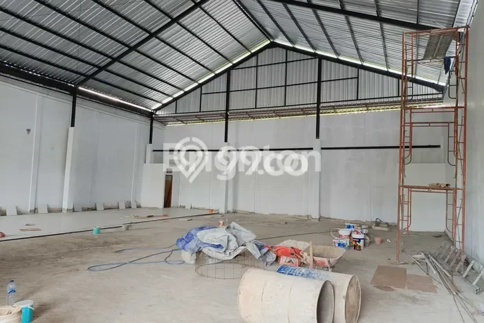 Gudang untuk Disewa di Pusat Badung Luas Bangunan 324m2 Gudang untuk Disewa di Pusat Badung Luas Bangunan 324m2