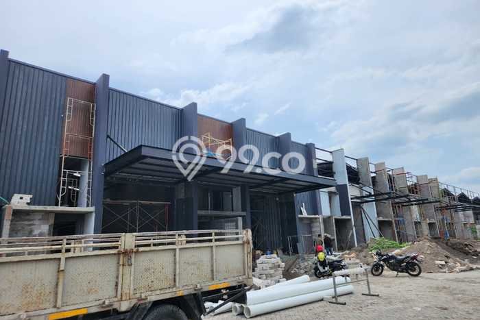 Area Ramai! Gudang Dijual di Wonoayu untuk Bisnis Luas Bangunan 1104m2 Area Ramai! Gudang Dijual di Wonoayu untuk Bisnis Luas Bangunan 1104m2