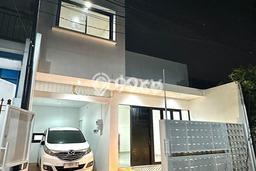 Hunian Cantik Modern Lb 200m2 di Gubeng, Surabaya Hunian Cantik Modern Lb 200m2 di Gubeng, Surabaya