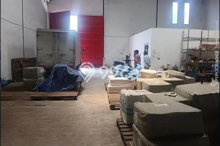Unit Gudang Dijual di Waru Sidoarjo Luas Bangunan 330m2 Unit Gudang Dijual di Waru Sidoarjo Luas Bangunan 330m2