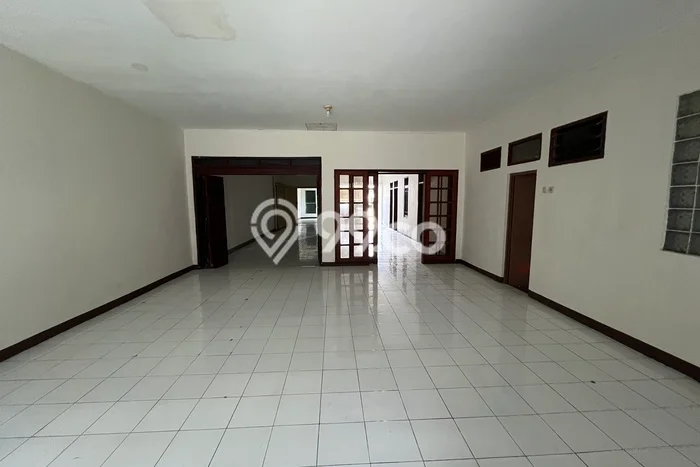 Unit Ruko Disewa Lokasi Harjamukti, Cirebon Spesifikasi Luas Bangunan 250m2 Unit Ruko Disewa Lokasi Harjamukti, Cirebon Spesifikasi Luas Bangunan 250m2