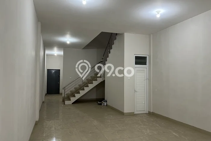 Ruko untuk Disewa di Pusat Cirebon Luas Bangunan 330m2 Ruko untuk Disewa di Pusat Cirebon Luas Bangunan 330m2