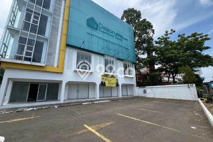 Ruko untuk Disewa di Pusat Cirebon Luas Bangunan 2114m2 Ruko untuk Disewa di Pusat Cirebon Luas Bangunan 2114m2