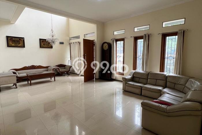 Siap Huni Rumah Mewah 7 Kamar di Kesambi Dekat ke Mana Saja Siap Huni Rumah Mewah 7 Kamar di Kesambi Dekat ke Mana Saja
