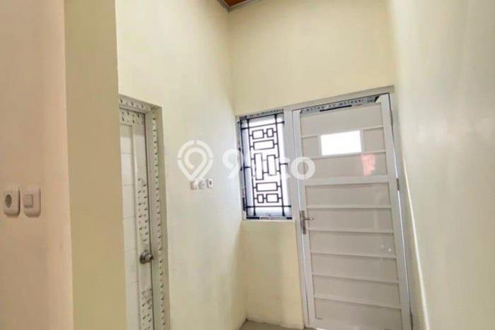 Kost Dijual Lokasi Kesambi, Cirebon, Spesifikasi 4 Kamar Tidur dan Luas 140m2 Kost Dijual Lokasi Kesambi, Cirebon, Spesifikasi 4 Kamar Tidur dan Luas 140m2