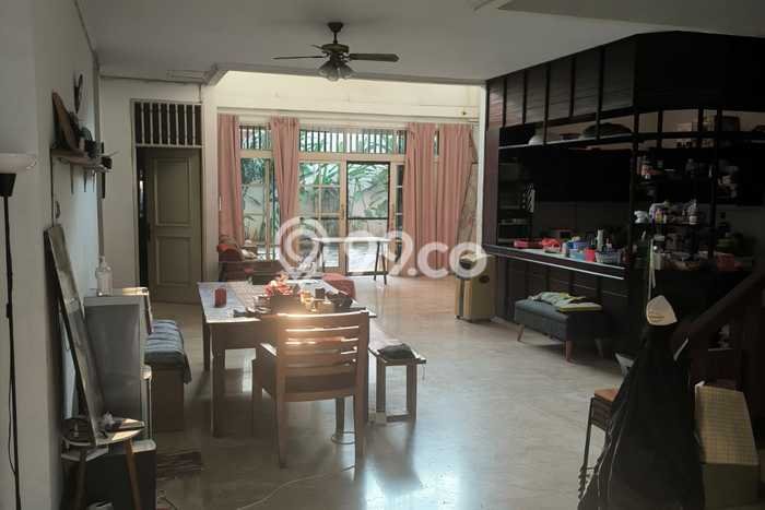 Rumah Mewah LB 250m2 Siap Huni Desain Elegan di Pondok Indah, Jakarta Selatan Rumah Mewah LB 250m2 Siap Huni Desain Elegan di Pondok Indah, Jakarta Selatan