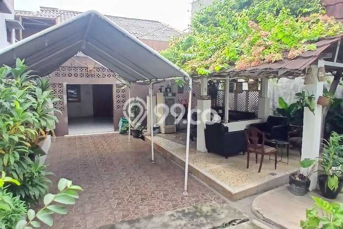 Hunian Elit LB 200m2 Siap Huni Desain Elegan di Bintaro, Tangerang Selatan Hunian Elit LB 200m2 Siap Huni Desain Elegan di Bintaro, Tangerang Selatan