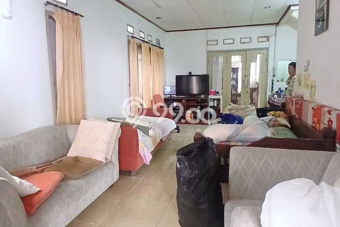 Hunian Elit LB 200m2 Siap Huni Desain Elegan di Bintaro, Tangerang Selatan Hunian Elit LB 200m2 Siap Huni Desain Elegan di Bintaro, Tangerang Selatan