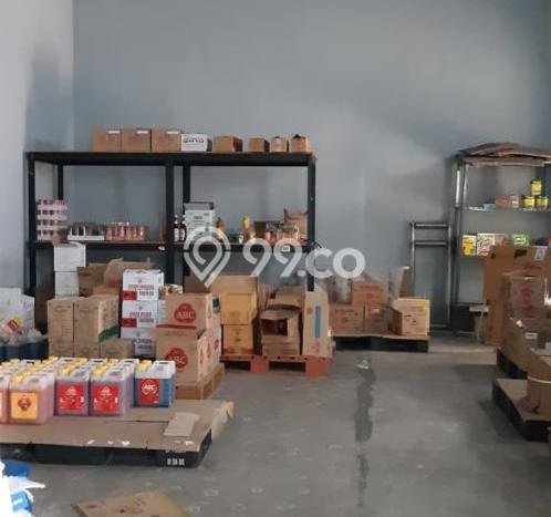Dijual Gudang Strategis di Villa Melati Mas, Luas 260m², Jalan Utama, Area Bisnis Dijual Gudang Strategis di Villa Melati Mas, Luas 260m², Jalan Utama, Area Bisnis