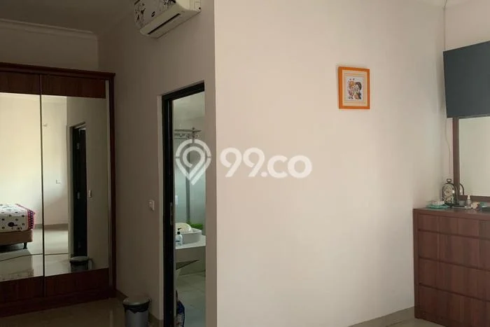 PRIME PROPERTY! Rumah area , 4 KM, Lingkungan Premium, LT 210m2m² Bangunan 300m2m² PRIME PROPERTY! Rumah area , 4 KM, Lingkungan Premium, LT 210m2m² Bangunan 300m2m²