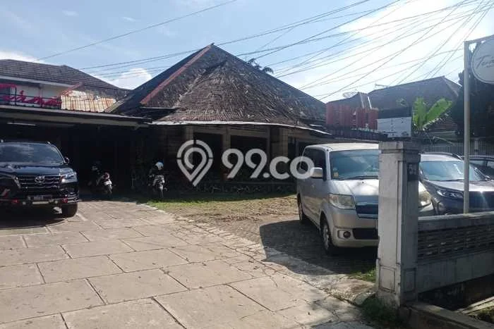 Rumah Elit Modern Tanpa Renovasi di Supratman Bandung Rumah Elit Modern Tanpa Renovasi di Supratman Bandung