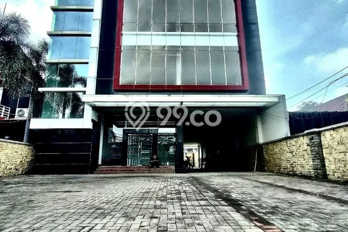 Dijual! Kantor di Otista Jakarta Timur LT 810m2 / LB 2250m2 Kawasan Bisnis Dijual! Kantor di Otista Jakarta Timur LT 810m2 / LB 2250m2 Kawasan Bisnis