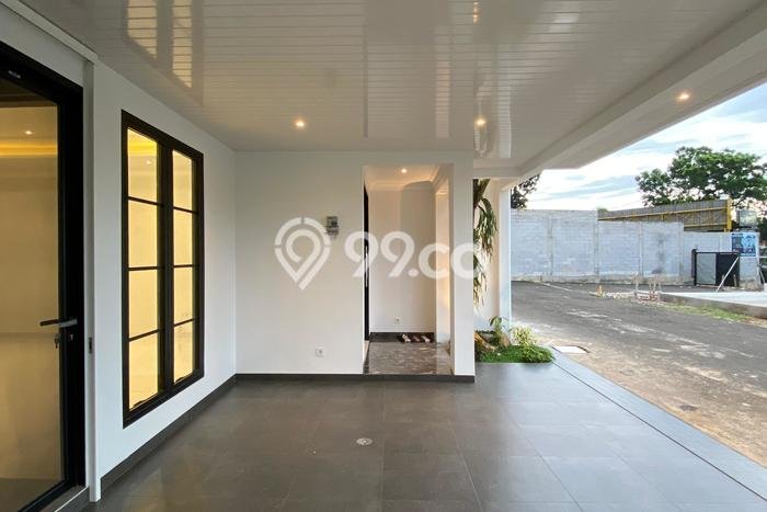 Rumah Modern Minimalis 4 Kamar Bisa Langsung Pindah di Ciracas Rumah Modern Minimalis 4 Kamar Bisa Langsung Pindah di Ciracas