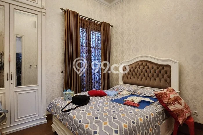 Jual Rumah Luas Elegan Dengan View Eksklusif di Pondok Kelapa, Jakarta Timur Jual Rumah Luas Elegan Dengan View Eksklusif di Pondok Kelapa, Jakarta Timur