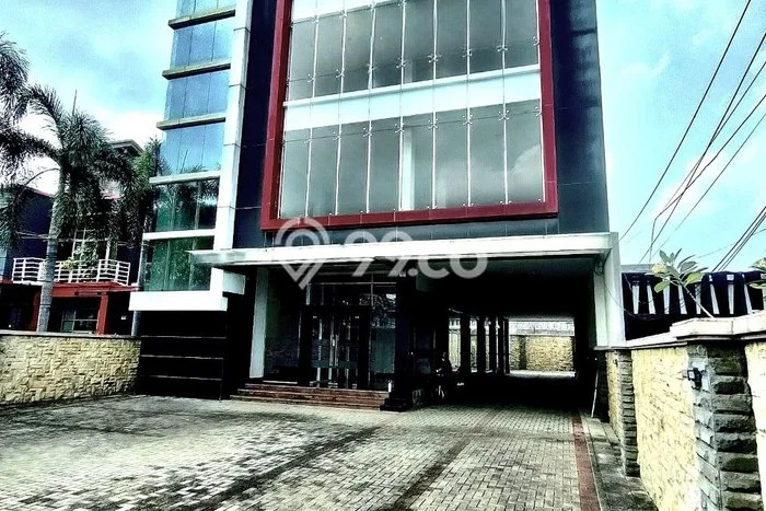 Dijual! Kantor di Otista Jakarta Timur LT 810m2 / LB 2250m2 Kawasan Bisnis Dijual! Kantor di Otista Jakarta Timur LT 810m2 / LB 2250m2 Kawasan Bisnis