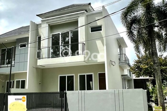 Jual Rumah Mewah Megah Dengan View Eksklusif di Villa Melati Mas, Tangerang Selatan Jual Rumah Mewah Megah Dengan View Eksklusif di Villa Melati Mas, Tangerang Selatan