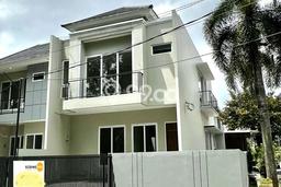 Jual Rumah Mewah Megah Dengan View Eksklusif di Villa Melati Mas, Tangerang Selatan Jual Rumah Mewah Megah Dengan View Eksklusif di Villa Melati Mas, Tangerang Selatan