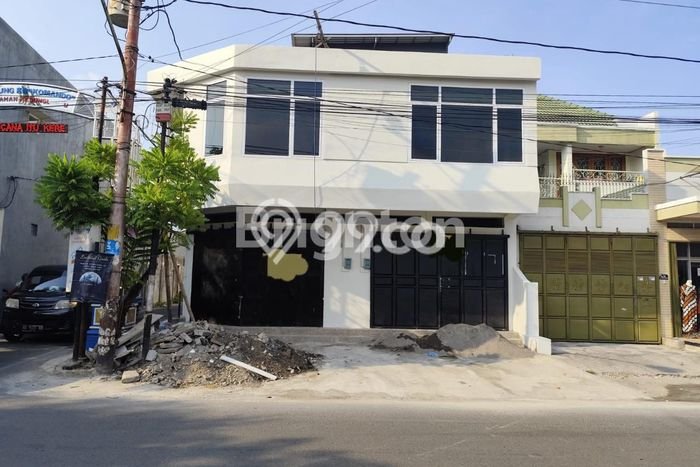 AREA BERKEMBANG! Ruko For Rent di Pasar Kliwon, Luas 200m², Ready Bisnis AREA BERKEMBANG! Ruko For Rent di Pasar Kliwon, Luas 200m², Ready Bisnis