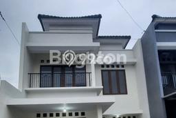 Dijual Rumah Premium dengan Fasilitas Sekitar Lengkap di Pasar Kliwon, Solo Dijual Rumah Premium dengan Fasilitas Sekitar Lengkap di Pasar Kliwon, Solo